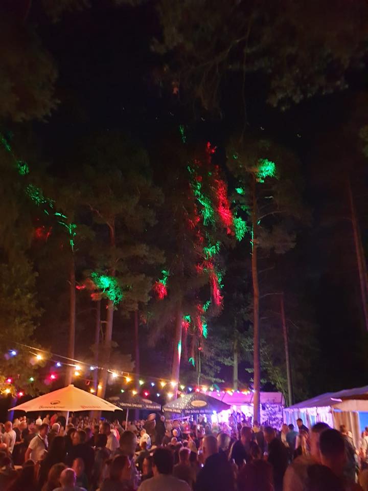 Festtrubel am Samstag Abend Festtrubel